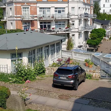 Maria Im Historischen Baederstil * Засниц