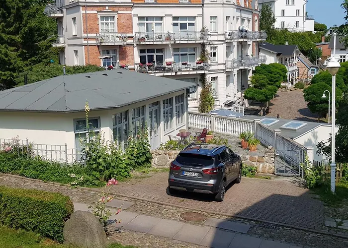 Maria Im Historischen Baederstil * Sassnitz