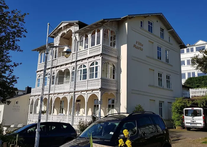 Maria Im Historischen Baederstil Vila *